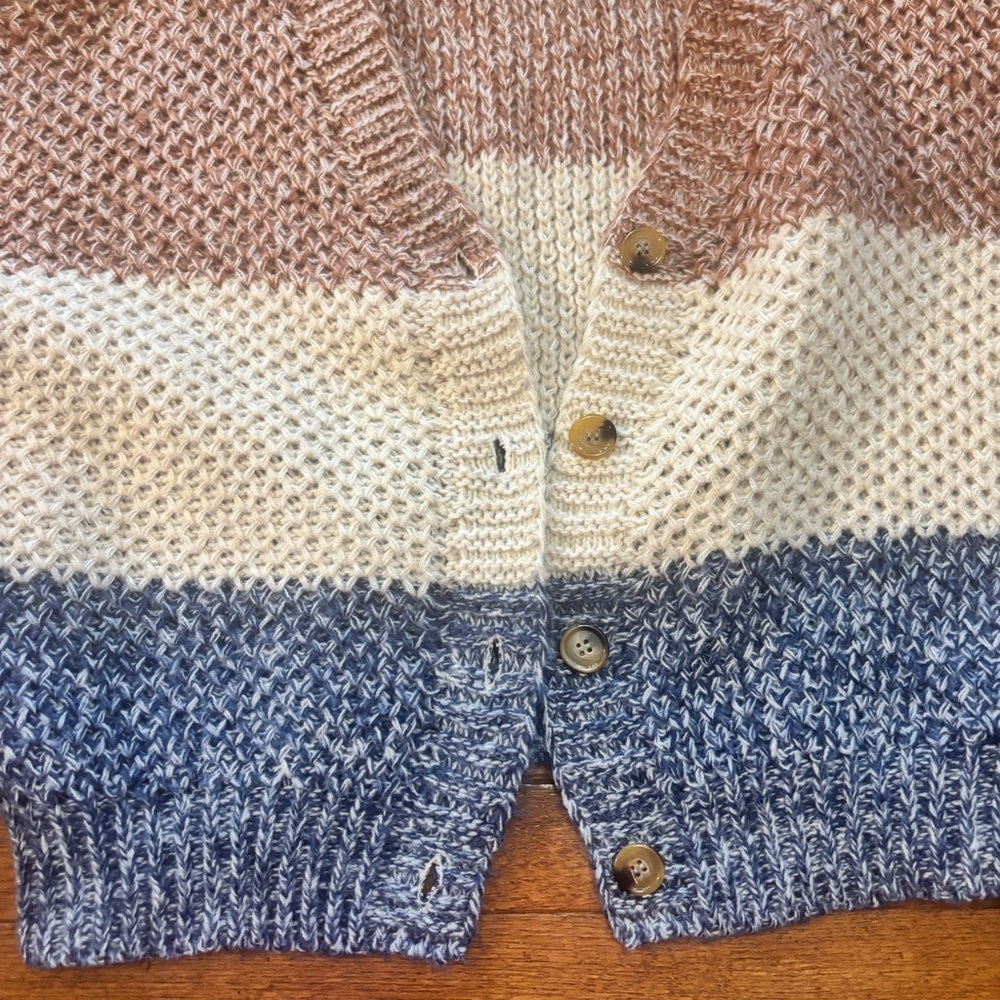 Women’s Andthewhy sweater size M/L - Picture 2 of 5